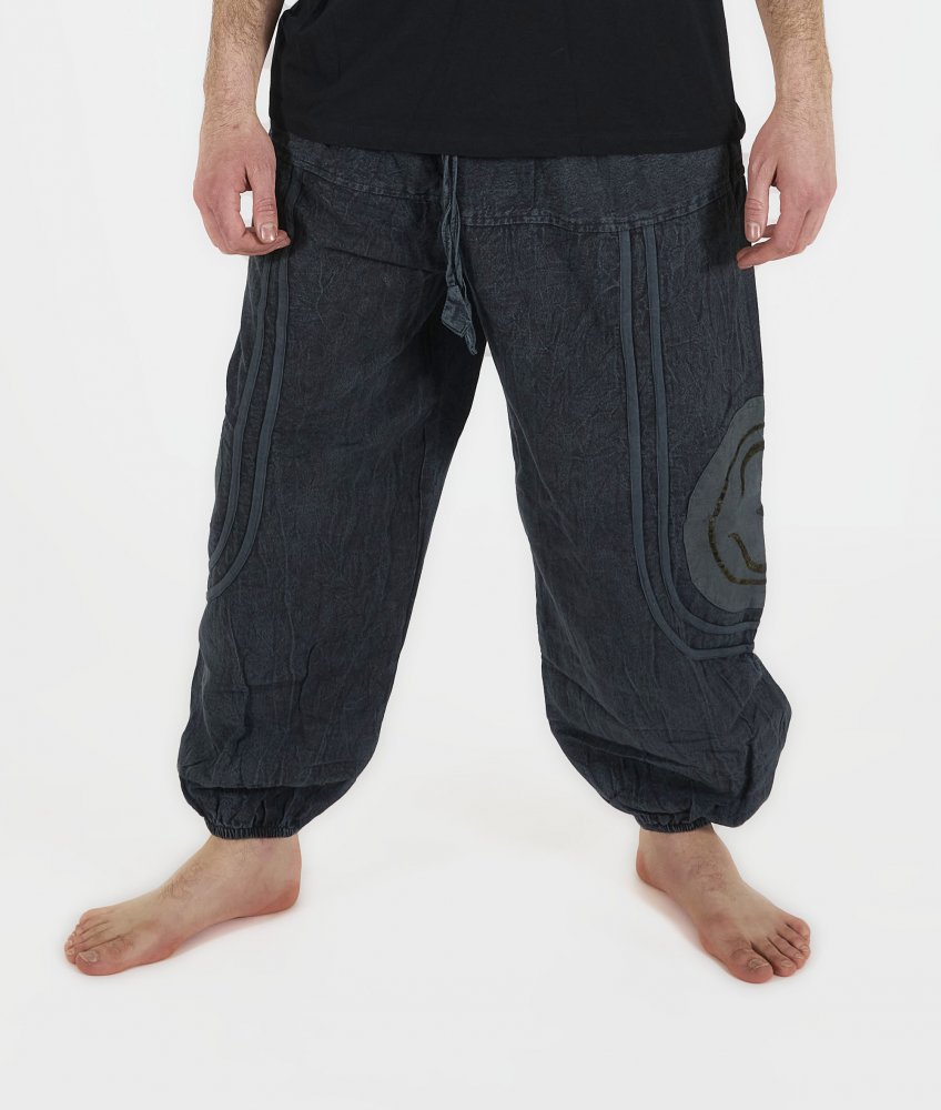 Stonewashed trousers with OM embroidery - grey 