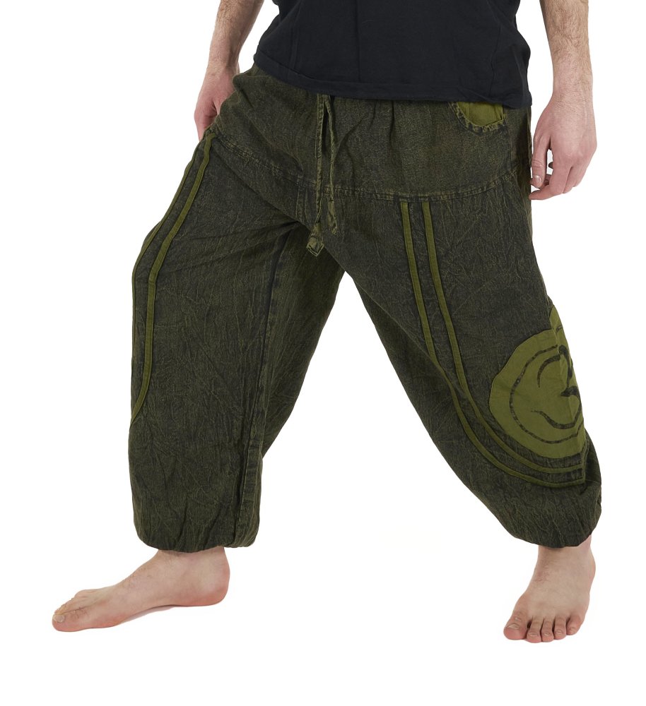 Przecierane spodnie z haftem OM - zielone