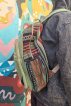 Plecak Himalayan Hemp z konopi i bawełny gheri farbowany naturalnie metodą DIP DYE naturalne roślinne barwniki. Standardowy rozmiar (mieści format A4). Posiada kieszeń na laptopa. Idealny do szkoły, pracy czy na uczelnię.