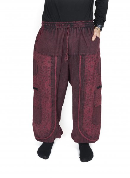 Trousers with geometrical design 