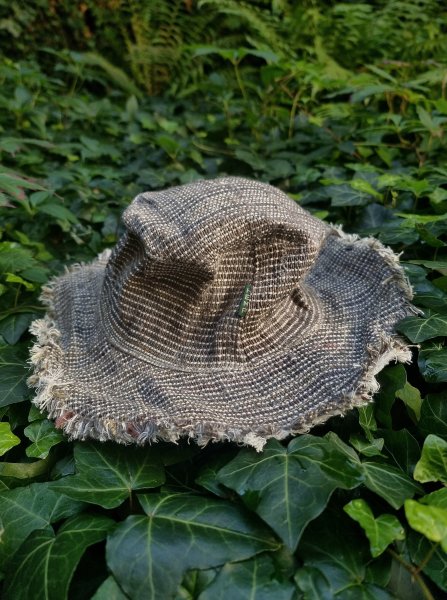 Konopny kapelusz z rondem